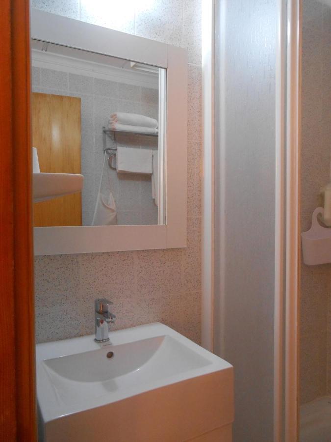 Hostal El Callejon Tarragona Exterior photo