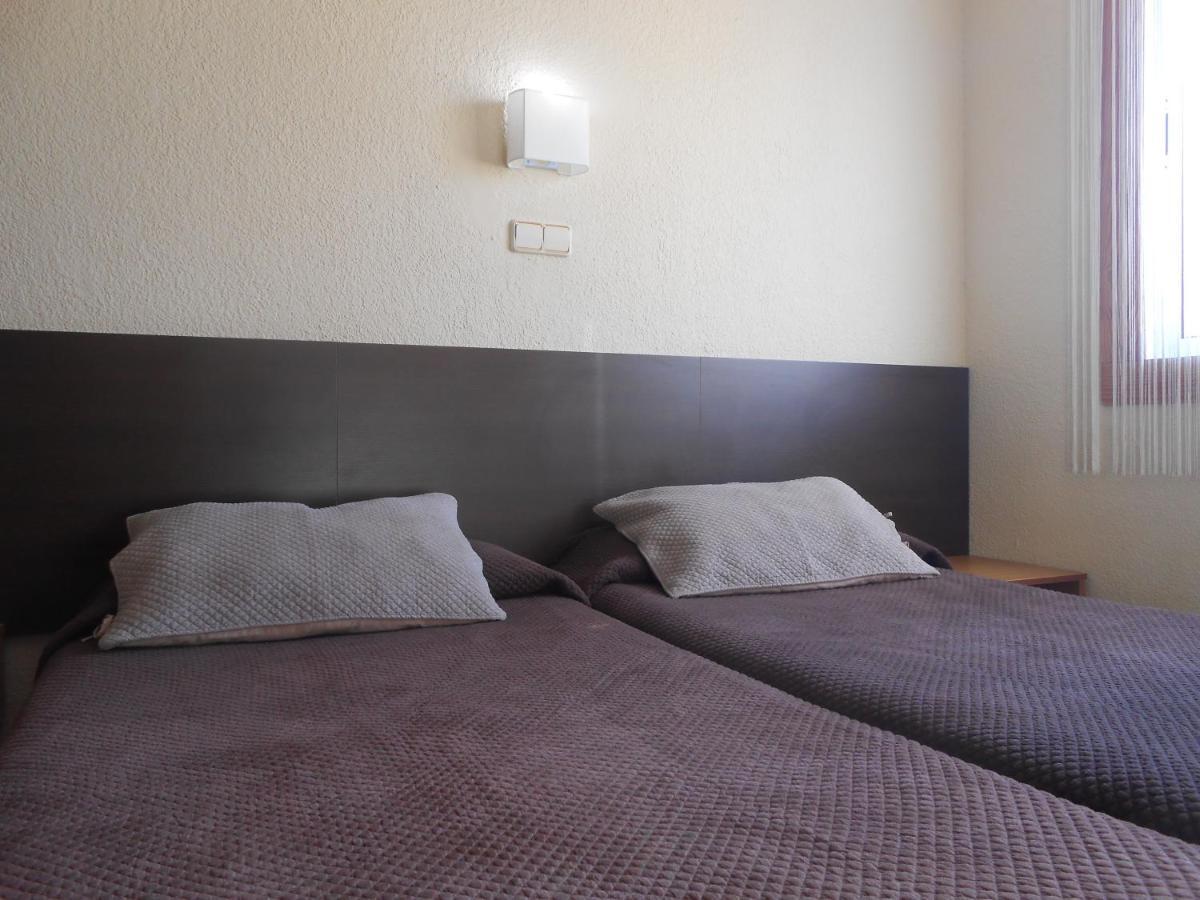 Hostal El Callejon Tarragona Exterior photo