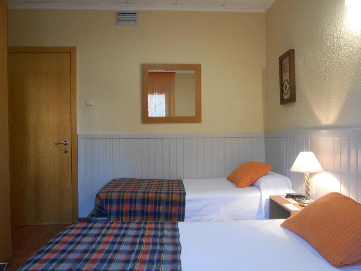 Hostal El Callejon Tarragona Exterior photo