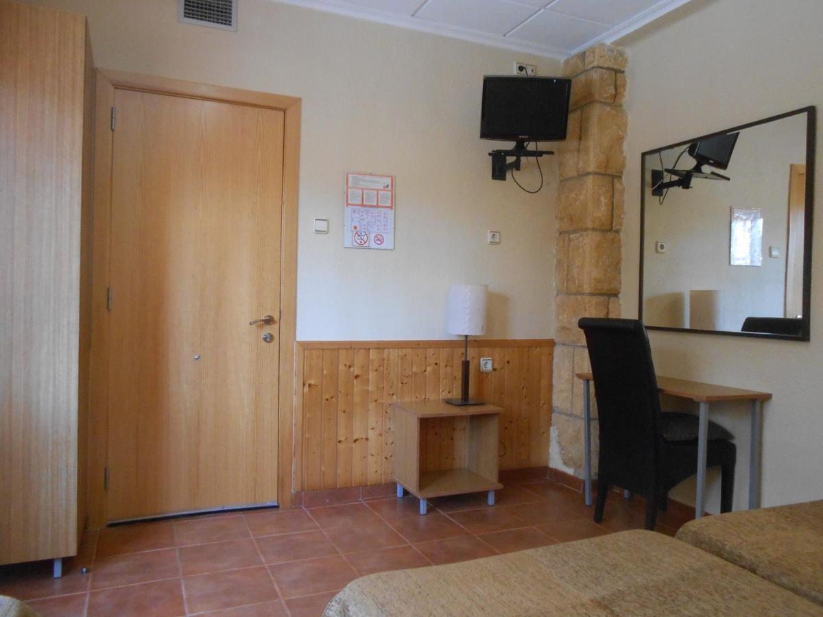 Hostal El Callejon Tarragona Exterior photo