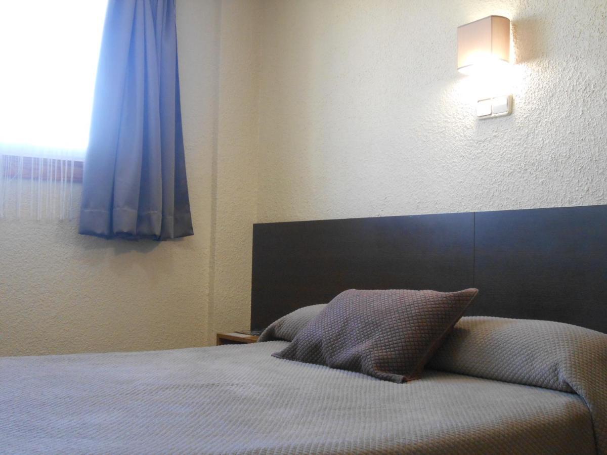 Hostal El Callejon Tarragona Exterior photo